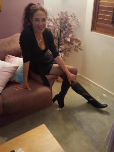 Alluring Angie - Brisbane Escort  0418 712 316 